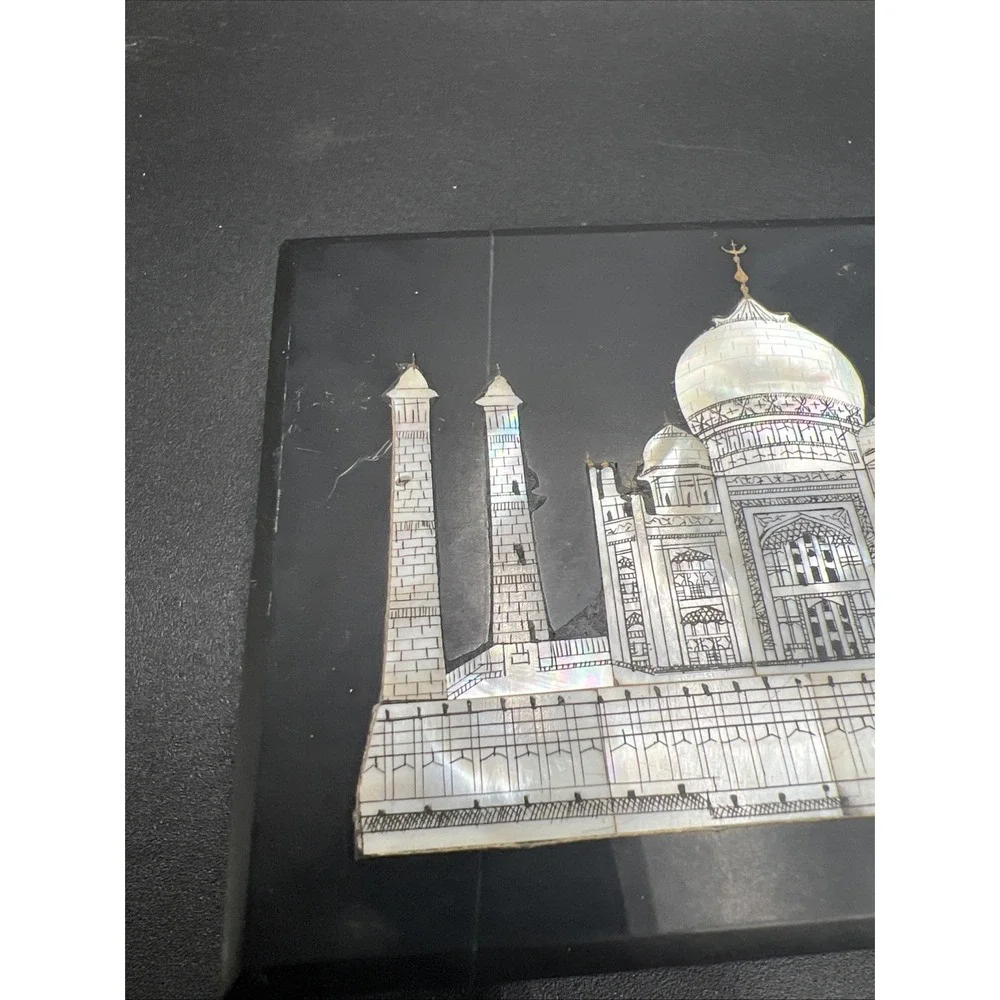 Black Marble Box With Mother Of Pearl Inlay Of Taj  Mahal